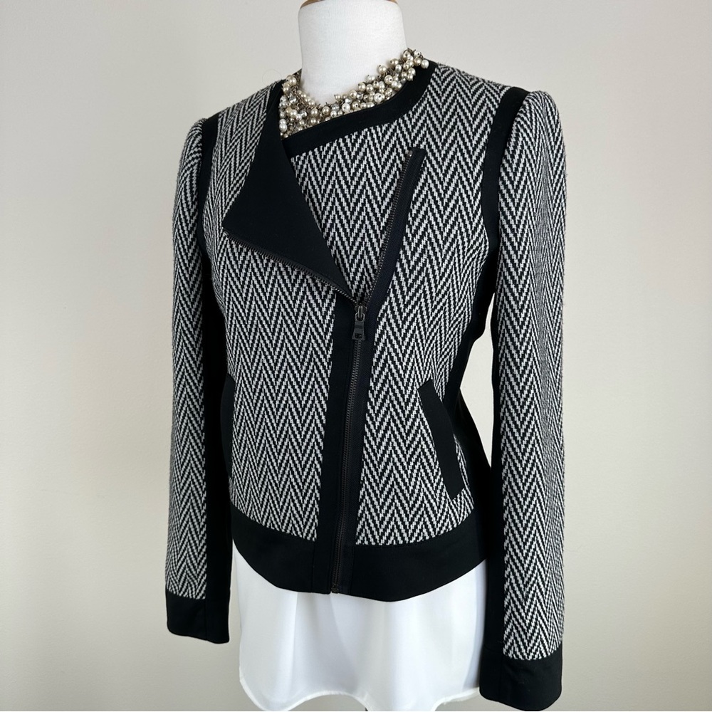 Ann Taylor Monochrome Zigzag Blazer